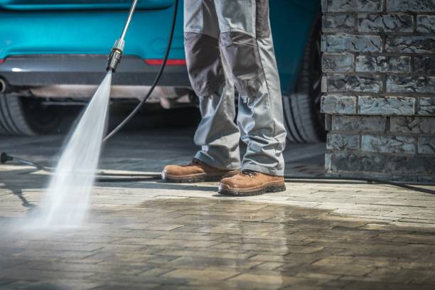 Best Pool Deck Cleaning  in Dravosburg, PA